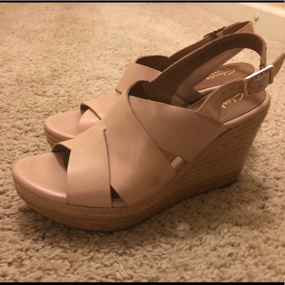 Clarks sandal wedge 9.5 - pink nude